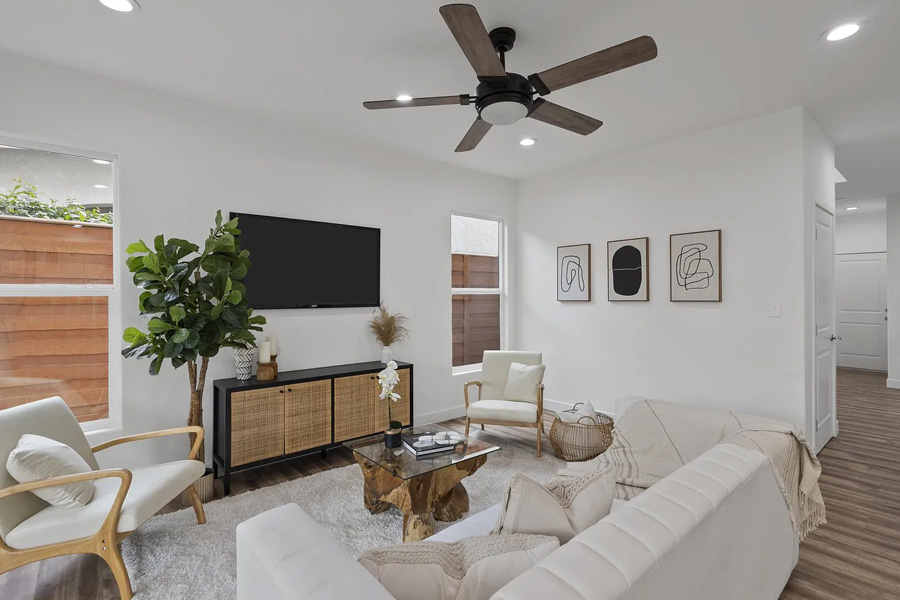 What benefits can you expect from professional home staging services in Los Angeles?